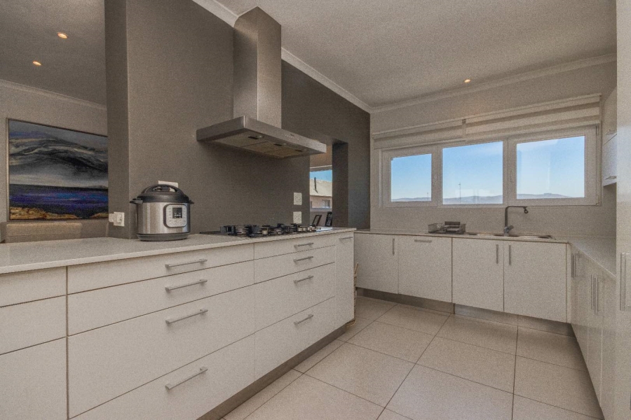 4 Bedroom Property for Sale in Sunset Beach Western Cape